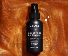 En jeu : 16 Sprays fixateurs Radiant Finish de NYX Professional Makeup 