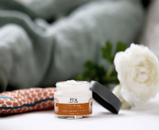Magazine Madame Figaro : Crème Ren Clear Skincare offerte