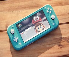 Gagnez 1 console Nintendo Switch Lite et le jeu MarioKart 8 Deluxe !
