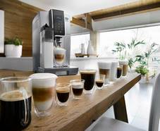 A gagner : 1 machine à café automatique Delonghi Dinamica de 599€