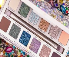 Coffrets maquillage Urban Decay offerts