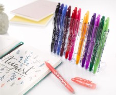 Gagnez un pack complet de stylos FriXion !